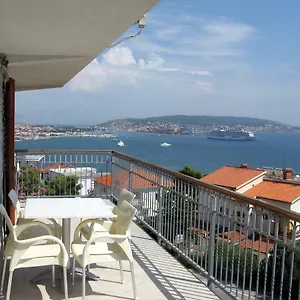 Apartament With Splendid Sea View, Trogir